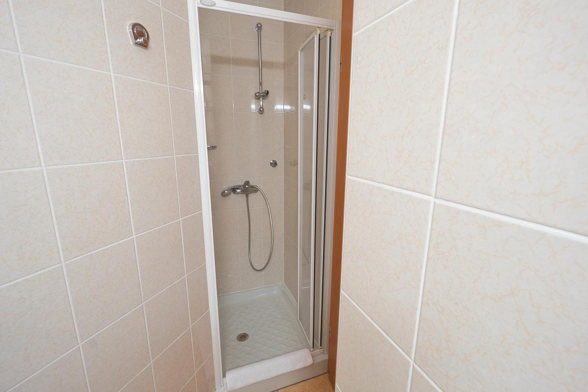 B&B Pod Skalo Kamnik Phòng bức ảnh