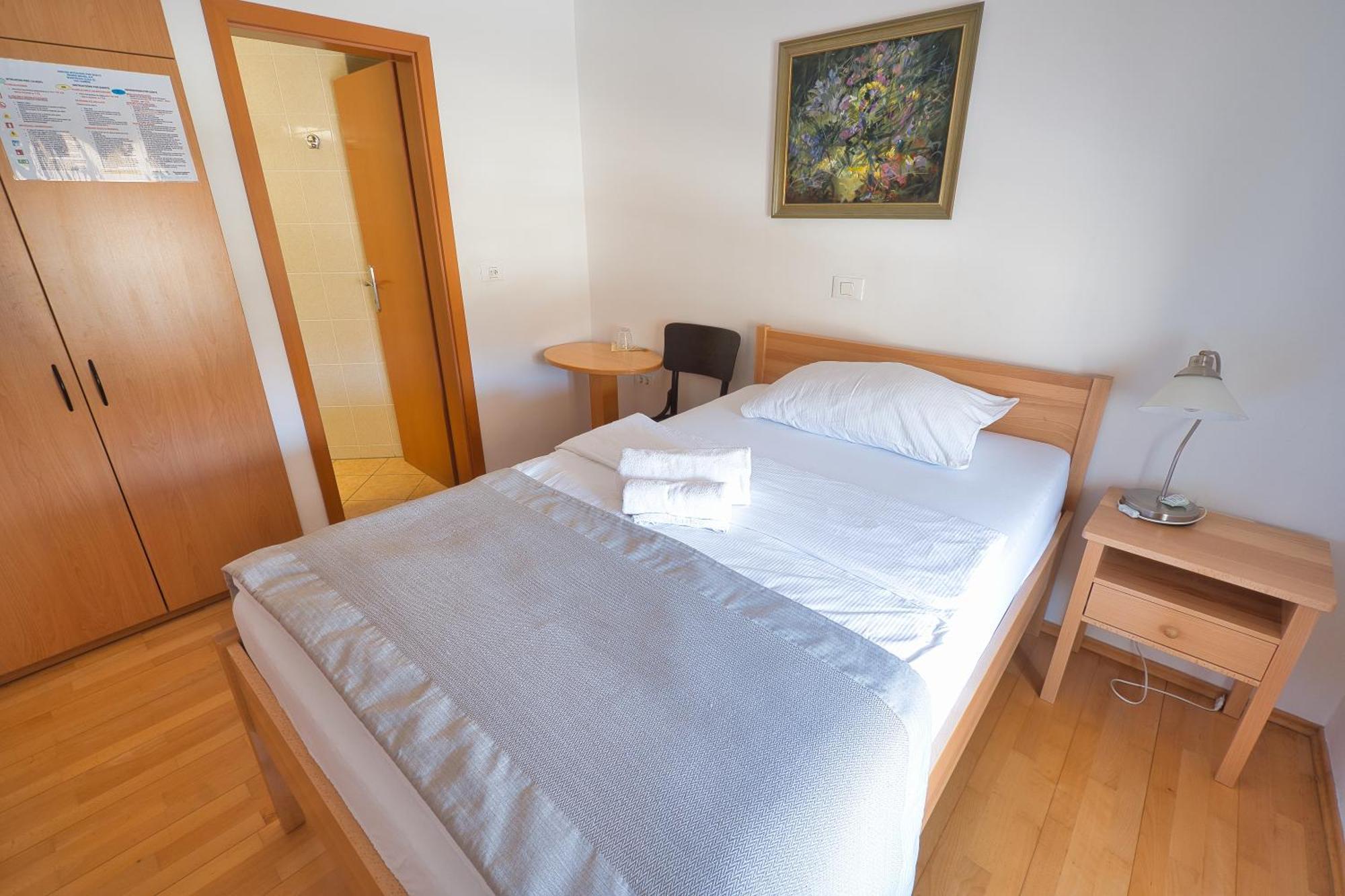 B&B Pod Skalo Kamnik Phòng bức ảnh
